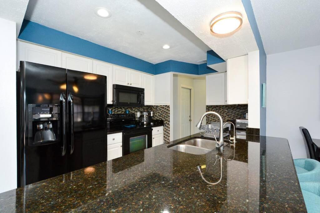 Cozy, Fido-Friendly Pool Home Just 4 Miles To The Beach! 베니스 외부 사진