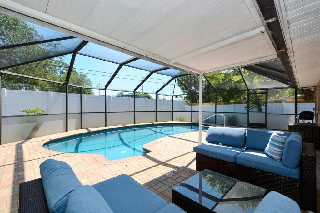 Cozy, Fido-Friendly Pool Home Just 4 Miles To The Beach! 베니스 외부 사진