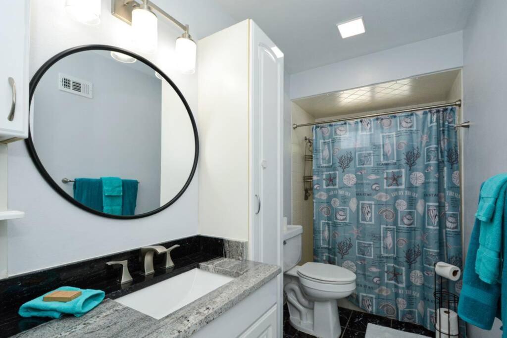 Cozy, Fido-Friendly Pool Home Just 4 Miles To The Beach! 베니스 외부 사진